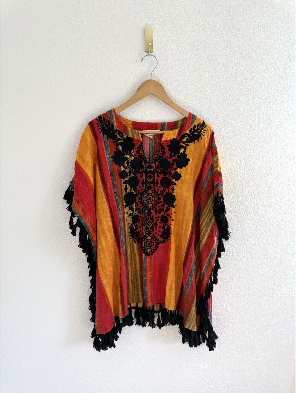 Savanna Jane Poncho Top Red Multi Embroidered Mexican Aztec Boho Peasant Sz L